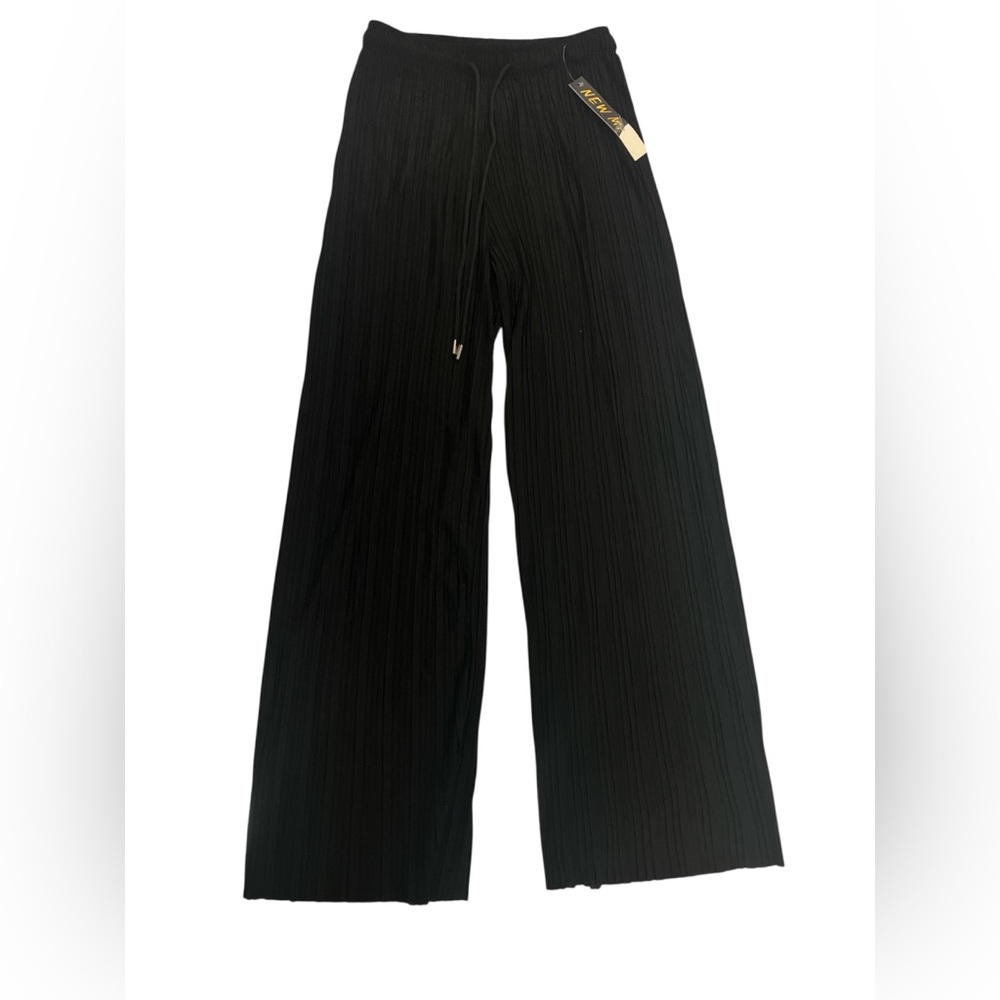 Pleated wide leg palazzo draw string pants size 2 NWT